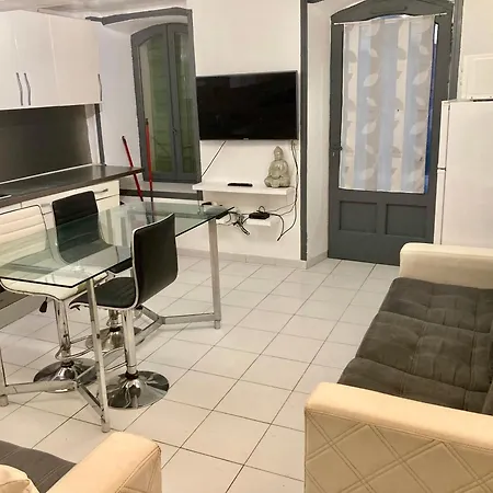 Appartement De Village Complet Tout Confort Noves Extérieur photo